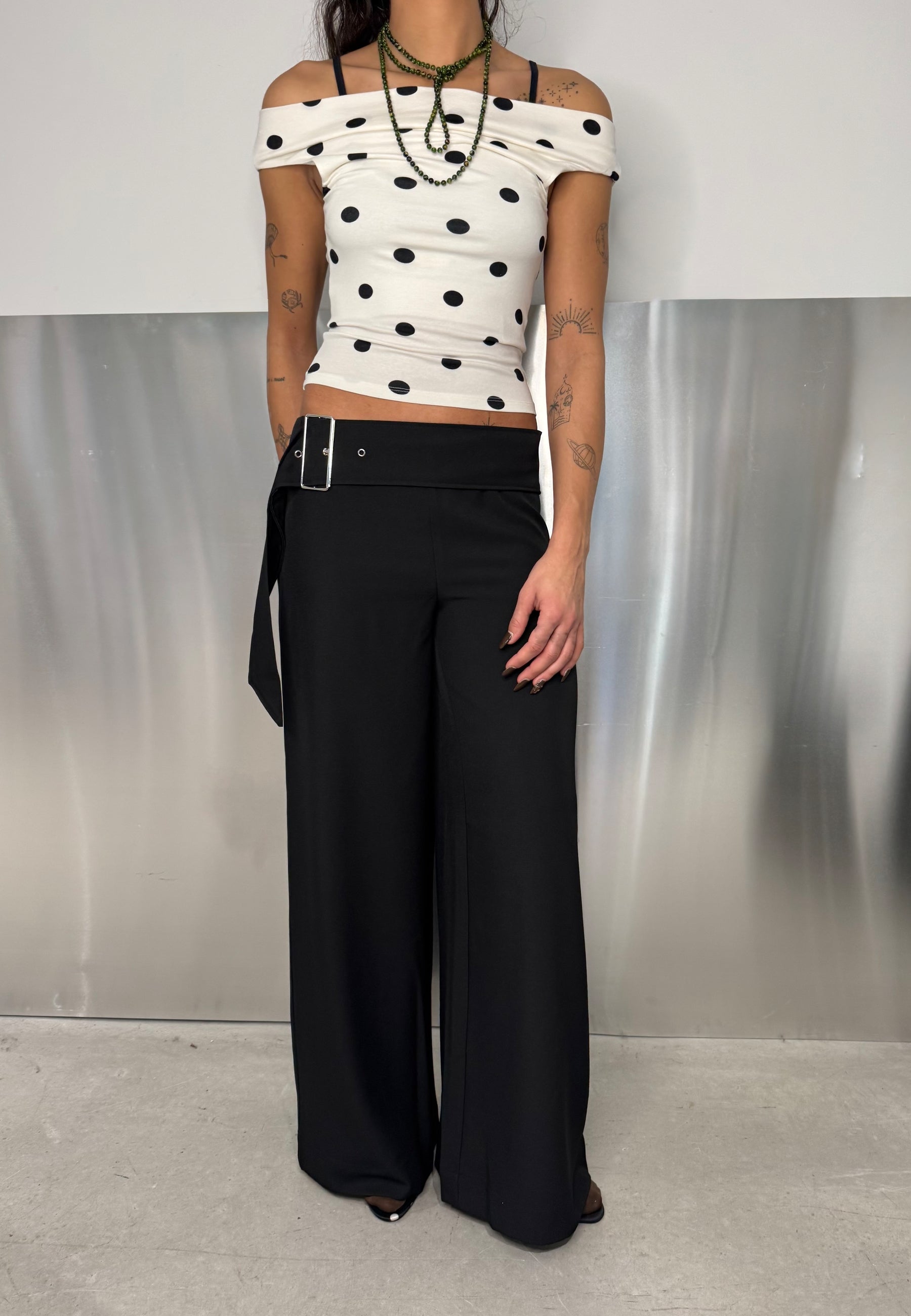 Jammina-F_Black Dot_Content_1