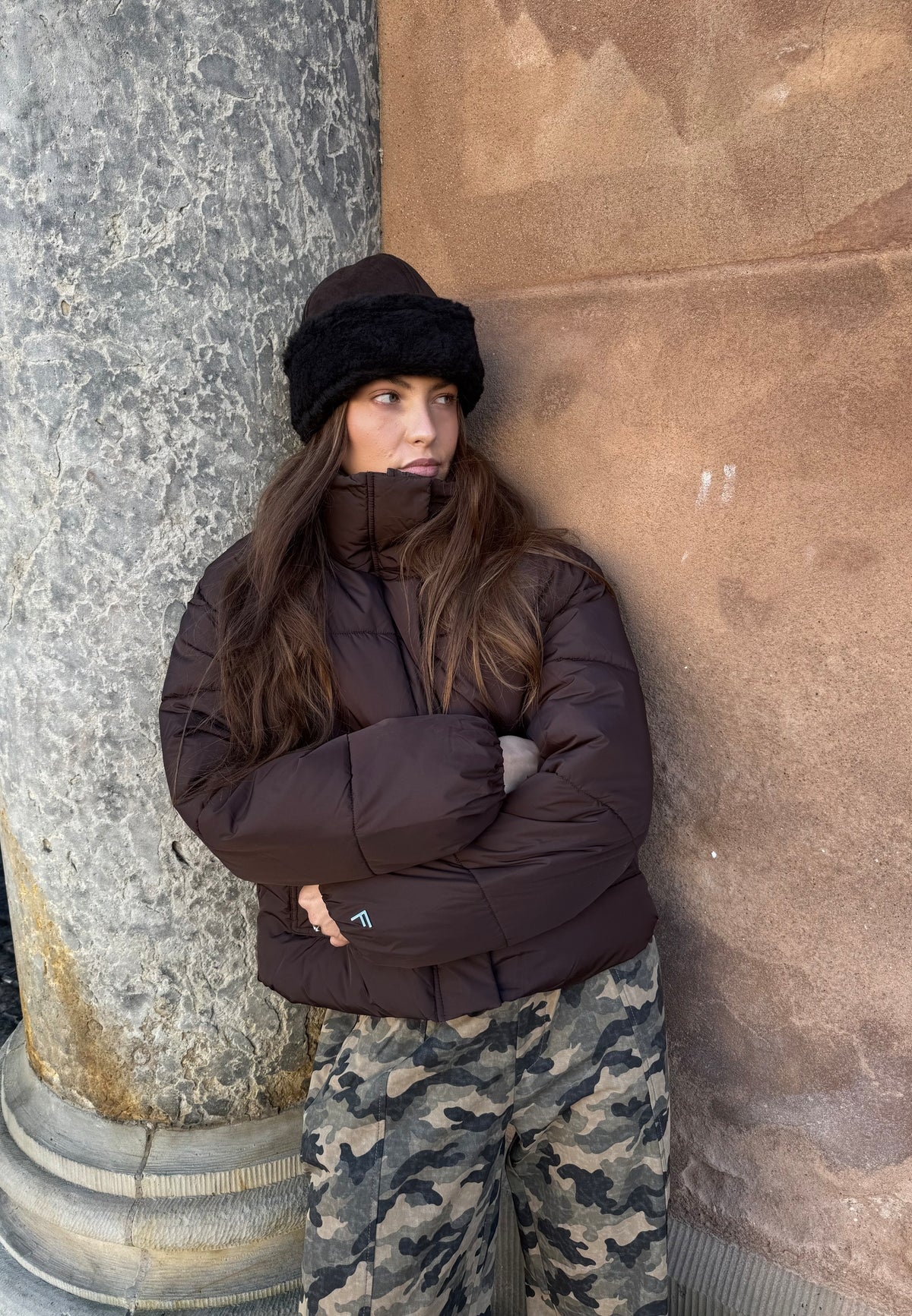 Aaja-F_Brunette_Content_1