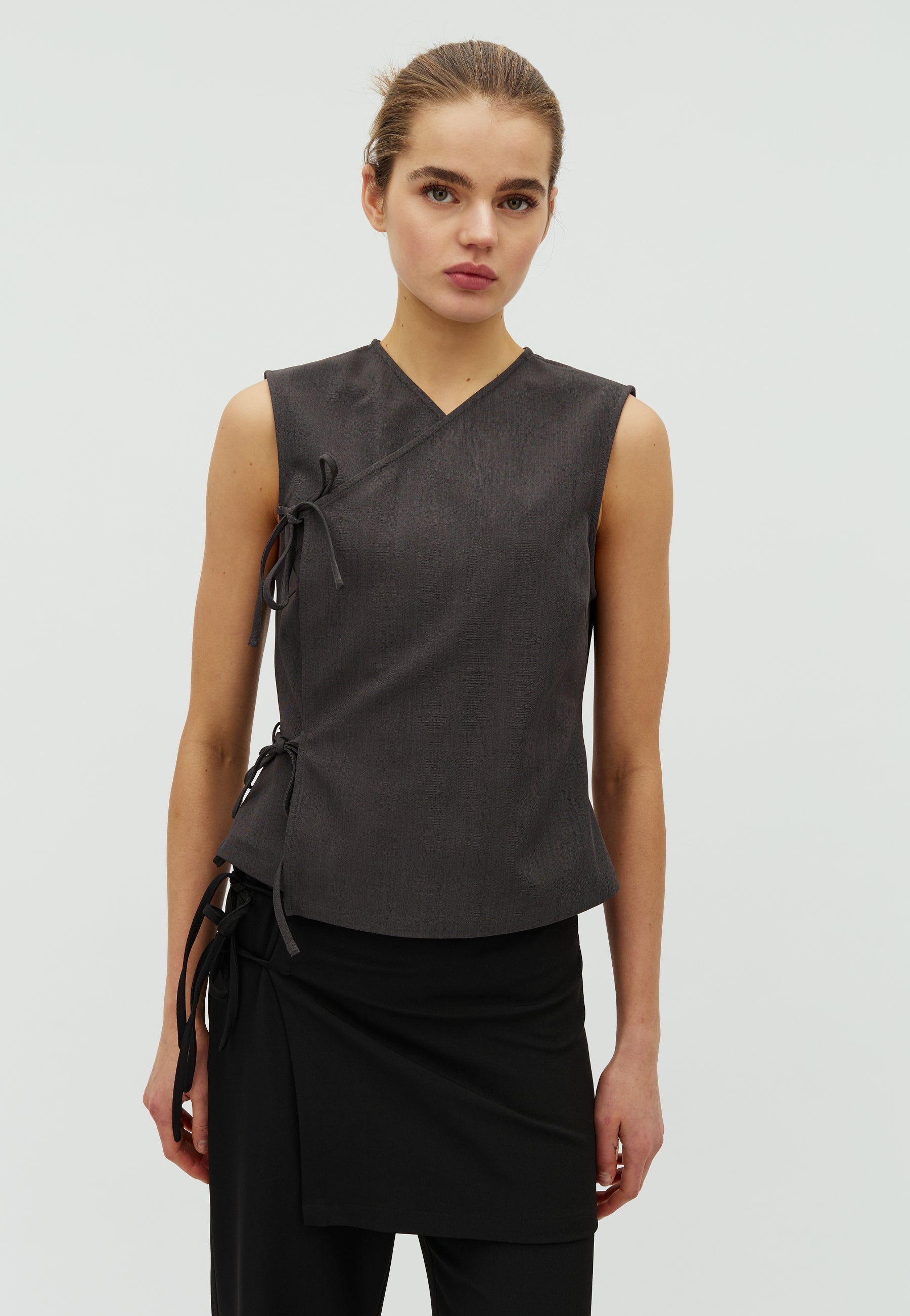 Zakram-F_Dark Grey_Model_0