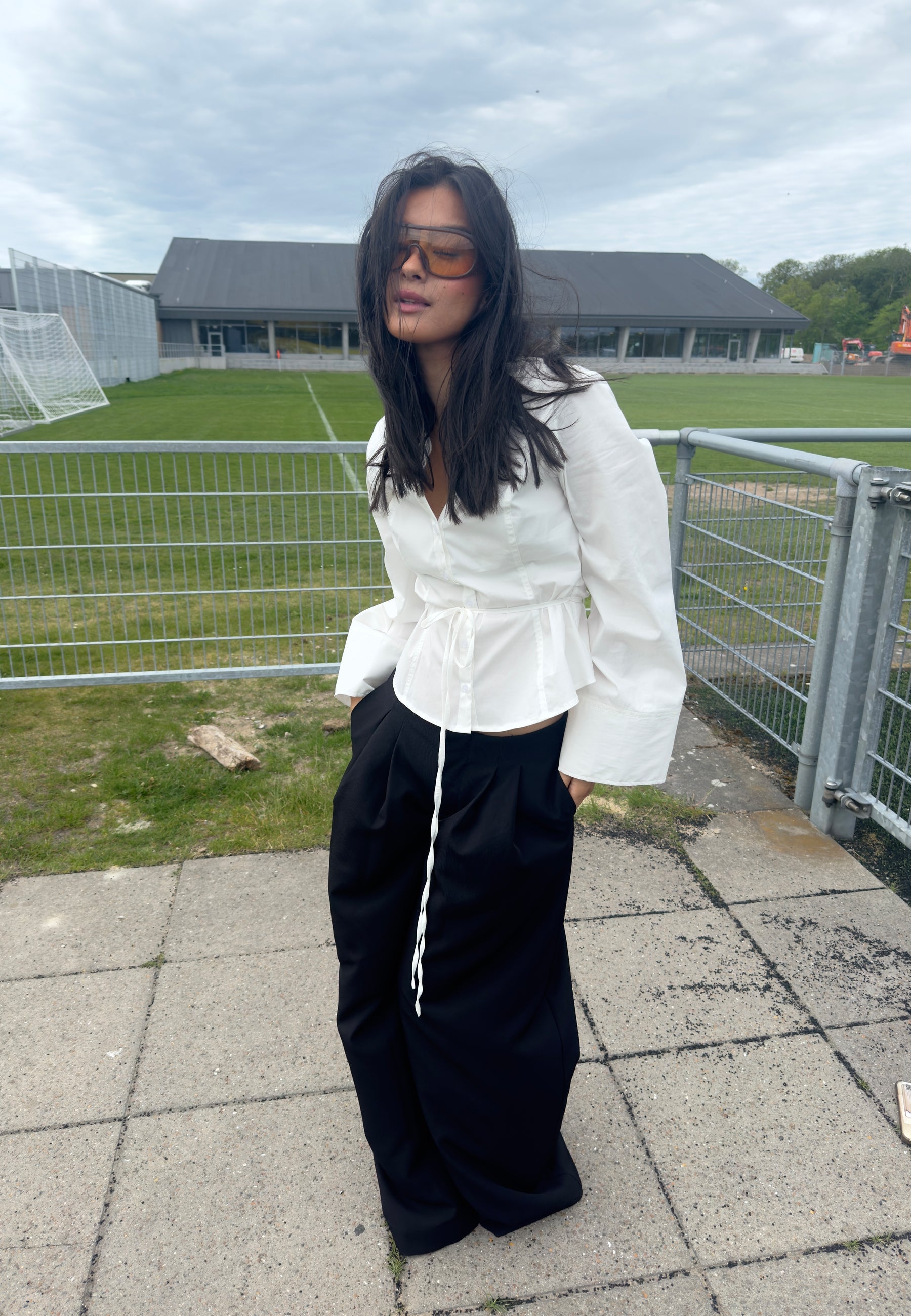 Noellie-F_White_Content_0