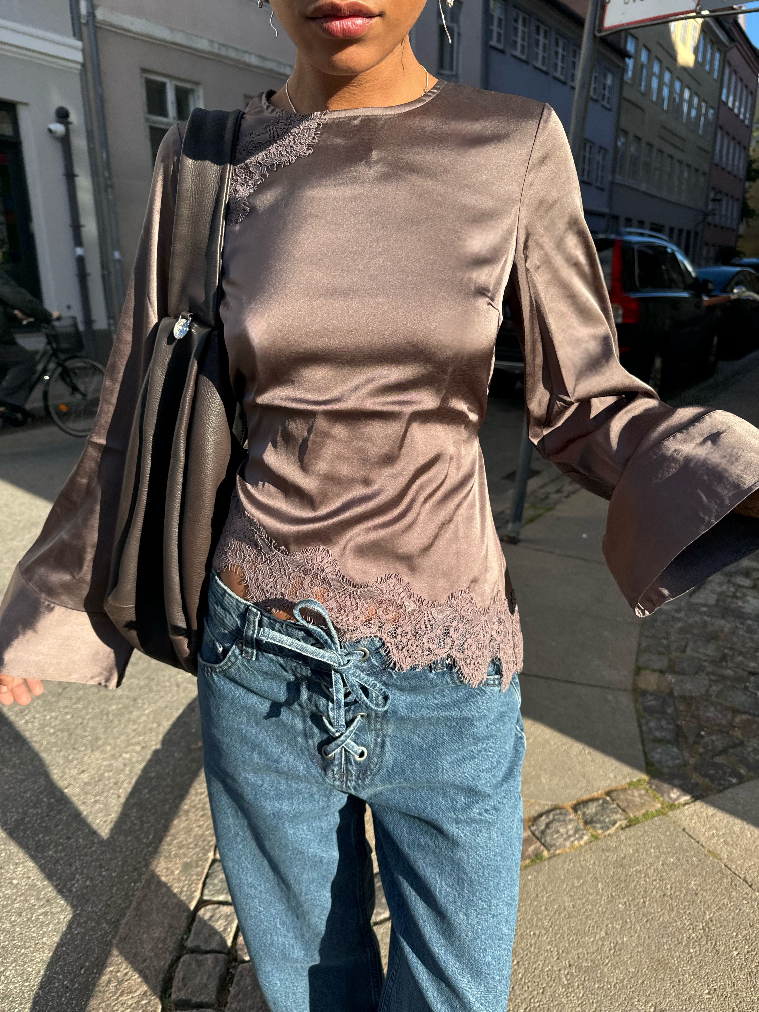 Beneka-F_Mocca_Content_0