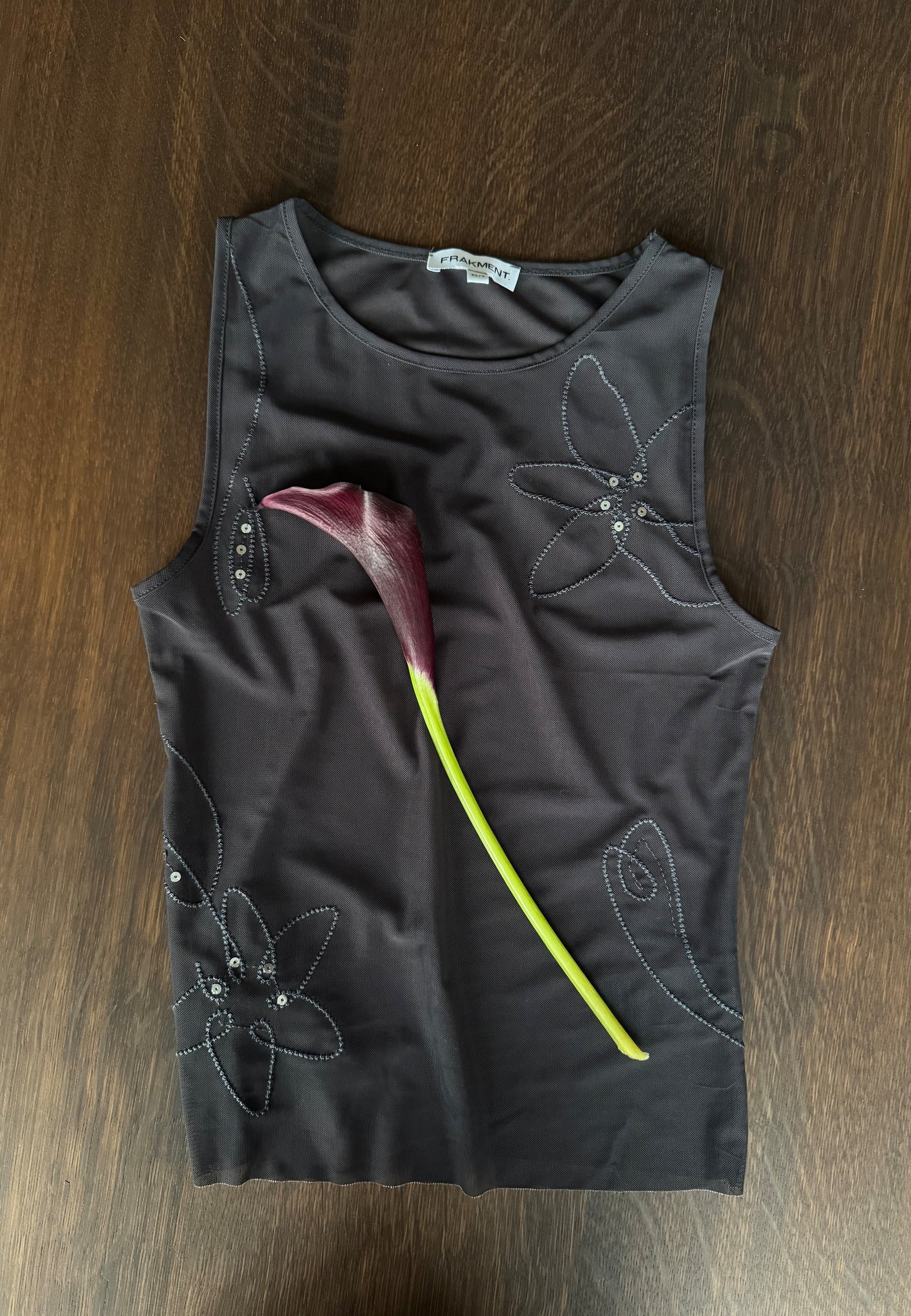 Vimma-F_Dark Grey_Content_0