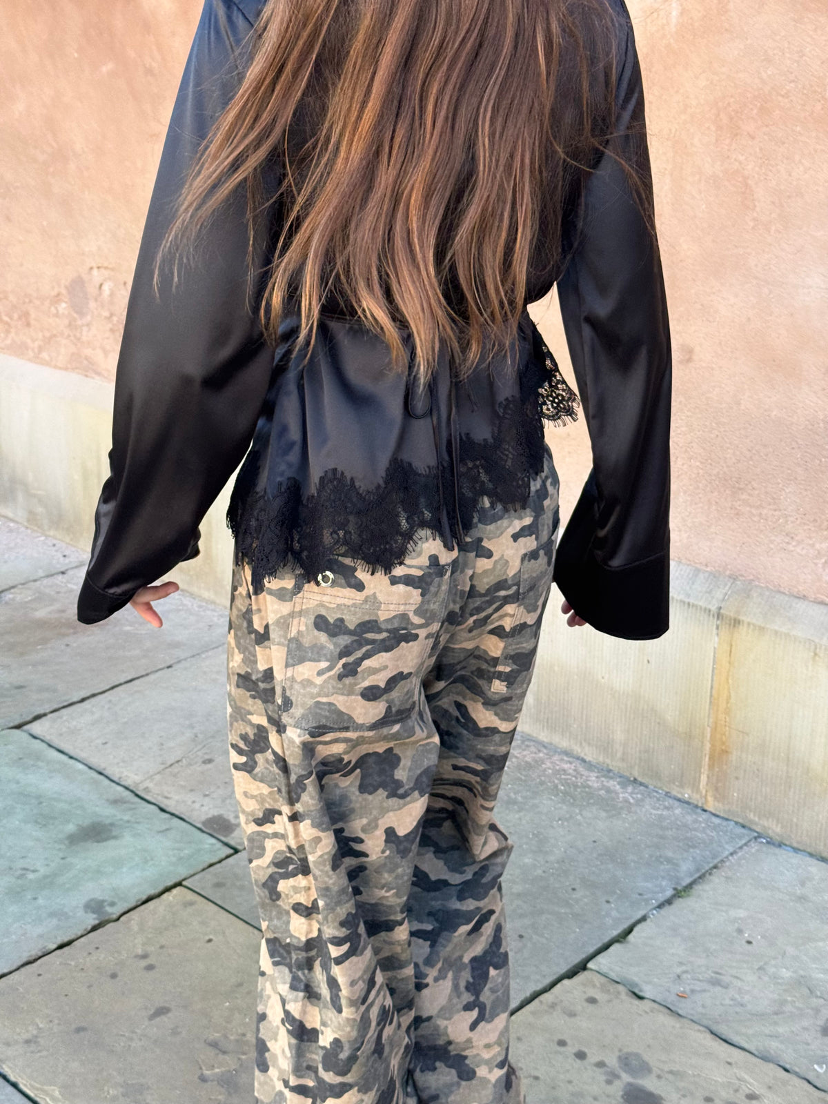 Saca-F_Washed Camo_Content_1